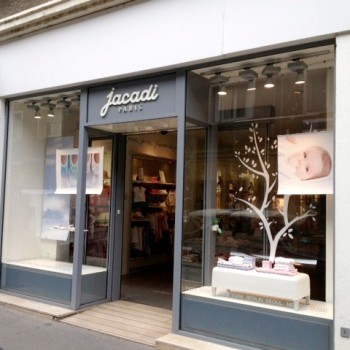 Tours-Jacadi