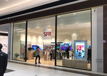Ajaccio - Centre commercal Auchan Atrium - SFR