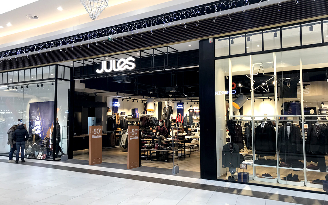 Ajaccio-Centre-commercial-Auchan-Atrium-Jules