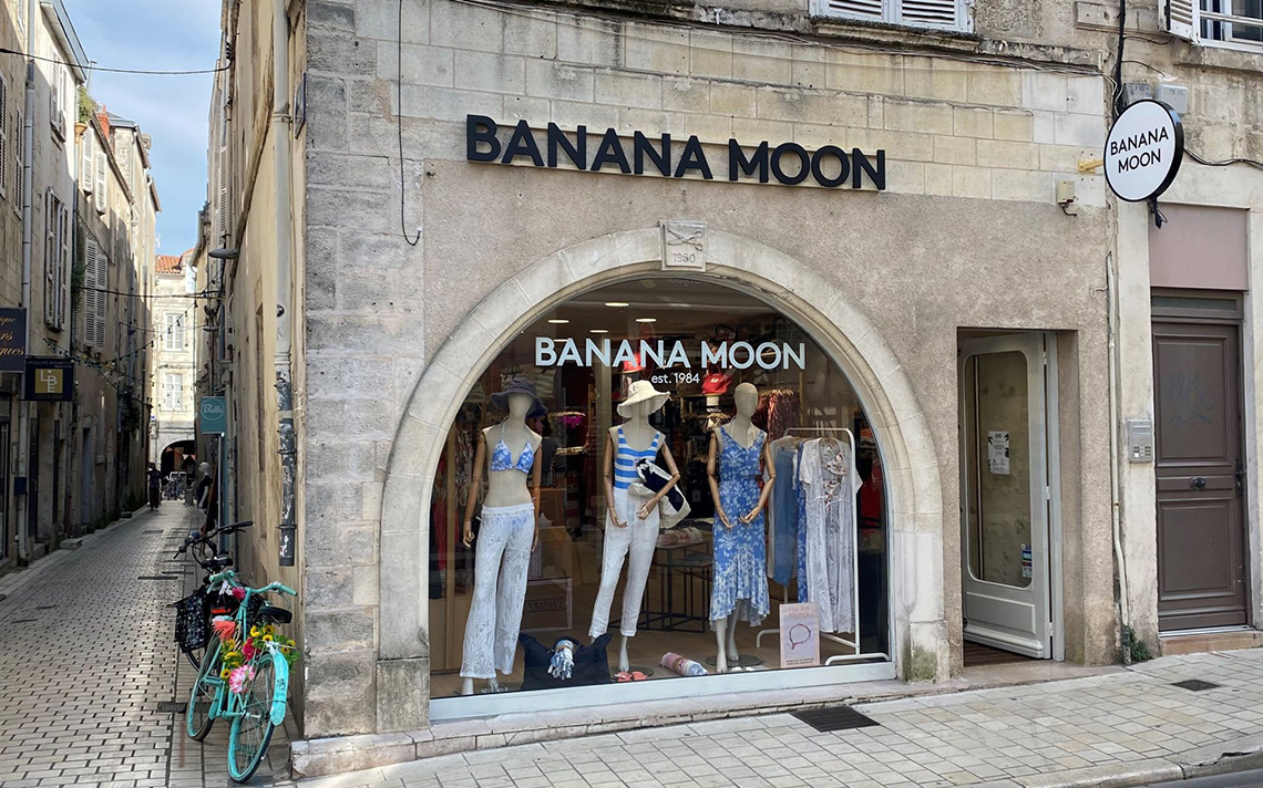 La-Rochelle-Banana-Moon