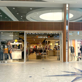 Laval - Centre commercial Saint Berthevin - Armand Thiery